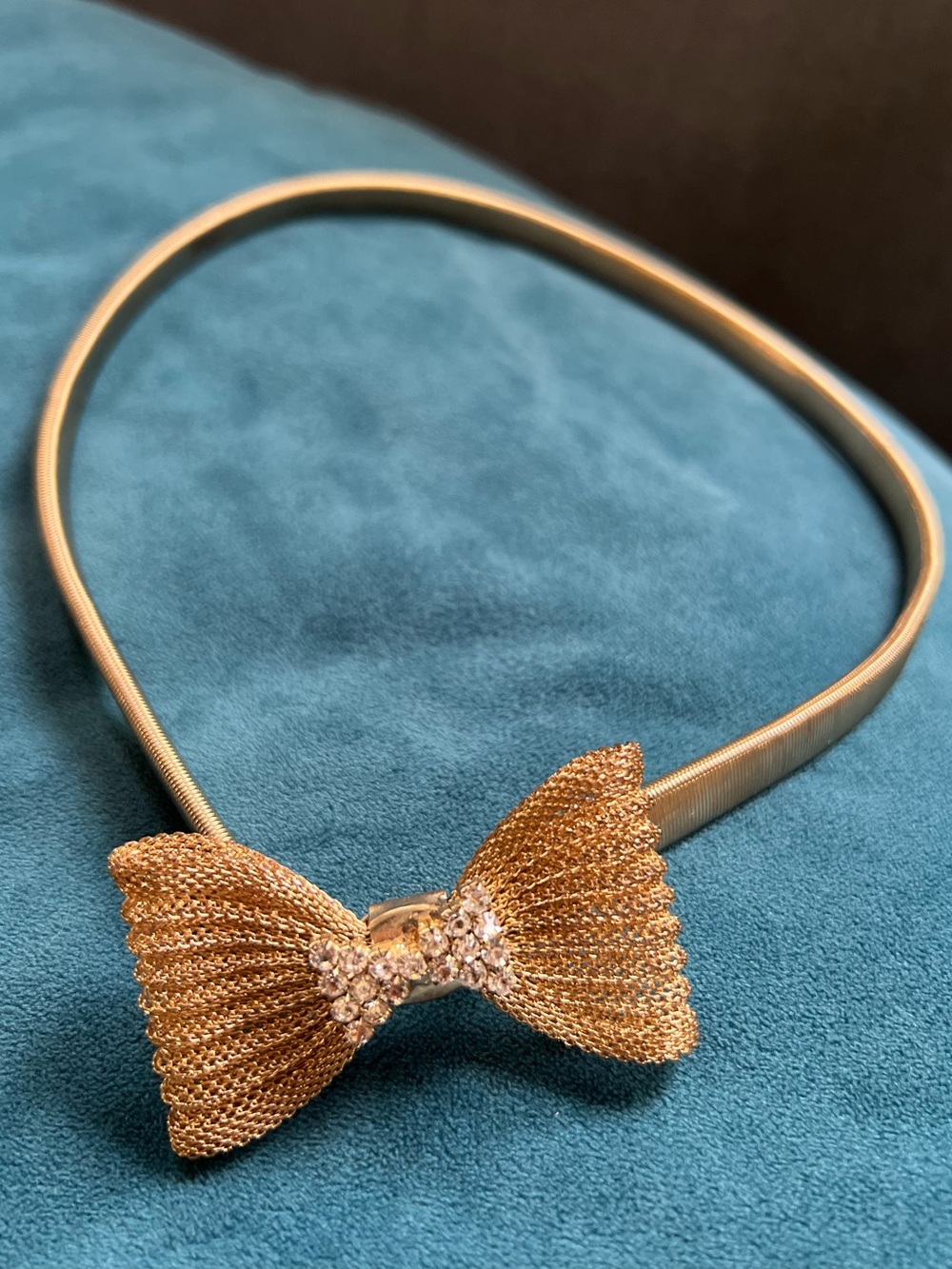1970s Gold Mesh Bow Tie Stretch Belt Vintage Mesh Buckle Clasp Jewelry